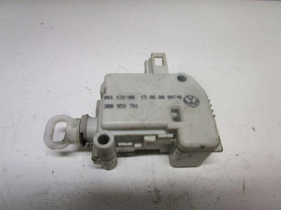Stellelement Zentralverriegelung Heckklappe SEAT IBIZA III (6K1) 1.9 TDI 66 KW 3B0959781 Bild Stellelement Zentralverriegelung Heckklappe SEAT IBIZA III (6K1) 1.9 TDI 66 KW 3B0959781
