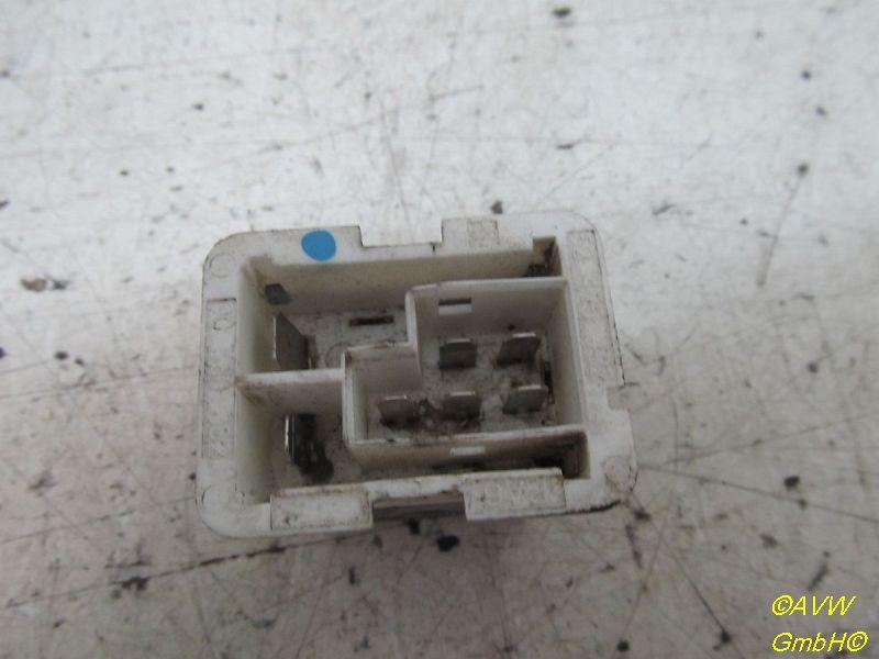 Widerstand Gebläsemotor OPEL ASTRA H CARAVAN 1.7 CDTI 74 KW 52475432 90560362 Bild Widerstand Gebläsemotor OPEL ASTRA H CARAVAN 1.7 CDTI 74 KW 52475432 90560362