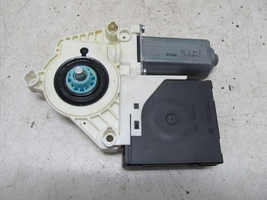 Motor Fensterheber rechts vorn VW GOLF V (1K1) 2.0 TDI 16V 103 KW 1K0959792G 1K4837402N Bild Motor Fensterheber rechts vorn VW GOLF V (1K1) 2.0 TDI 16V 103 KW 1K0959792G 1K4837402N