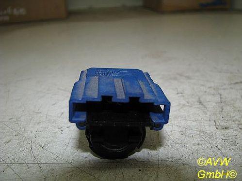 Schalter Kupplungspedal VW POLO (9N_) 1.2 40 KW 1J0927189E Bild Schalter Kupplungspedal VW POLO (9N_) 1.2 40 KW 1J0927189E