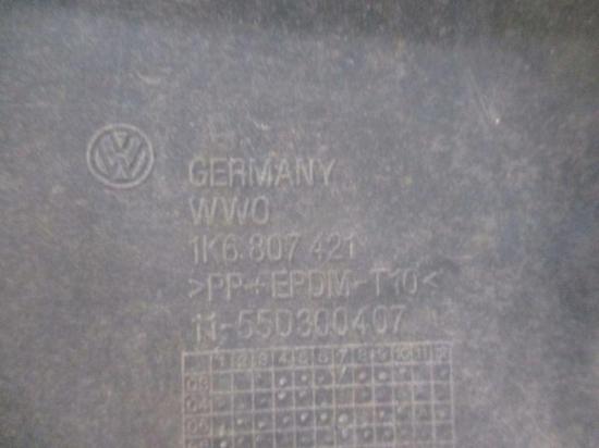 Stoßstange hinten stark verkratzt muss lackiert werden VW GOLF V (1K1) 1.9 TDI 77 KW 1K680721 Bild Stoßstange hinten stark verkratzt muss lackiert werden VW GOLF V (1K1) 1.9 TDI 77 KW 1K680721