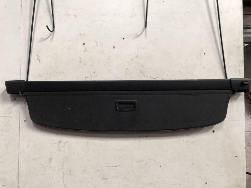 Laderaumabdeckung Gebrauchsspuren siehe Bild VW PASSAT VARIANT (3C5) 1.9 TDI 77 KW 3C9867871