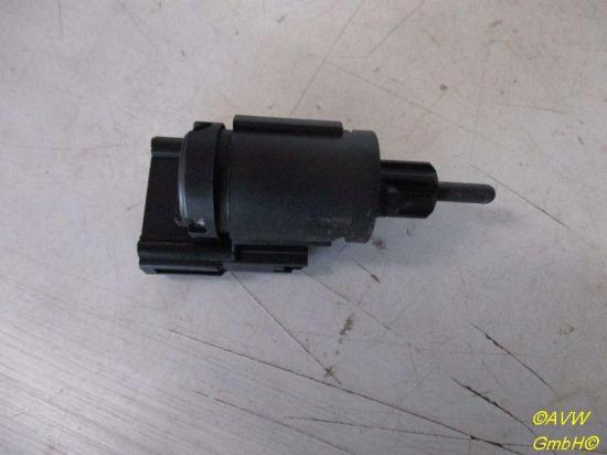 Schalter, Bremsleuchte VW GOLF V (1K1) 1.6 FSI 85 KW 3B0945511A Bild Schalter, Bremsleuchte VW GOLF V (1K1) 1.6 FSI 85 KW 3B0945511A