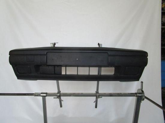 Stoßstange vorne leichte Kratzer VW POLO COUPE (86C, 80) 1.0 CAT 33 KW 867807217D 2BC Bild Stoßstange vorne leichte Kratzer VW POLO COUPE (86C, 80) 1.0 CAT 33 KW 867807217D 2BC