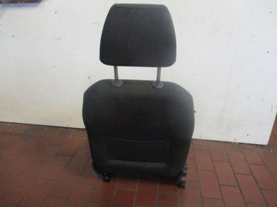 Sitz rechts vorn Ausstattung BB SKODA FABIA COMBI (545) 1.2 TSI 63 KW 5J4881022LA Bild Sitz rechts vorn Ausstattung BB SKODA FABIA COMBI (545) 1.2 TSI 63 KW 5J4881022LA