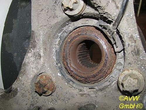 Radlagergehäuse Achsschenkel links vorn mit ABS SAAB 9-3 (YS3F) 2.0 T 154 KW Bild Radlagergehäuse Achsschenkel links vorn mit ABS SAAB 9-3 (YS3F) 2.0 T 154 KW