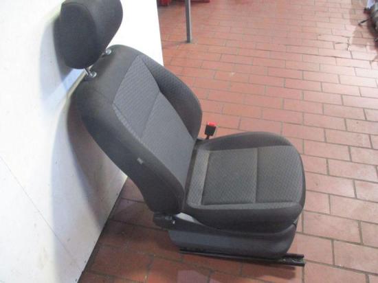 Sitz rechts vorn Ausstattung BB SKODA FABIA COMBI (545) 1.2 TSI 63 KW 5J4881022LA Bild Sitz rechts vorn Ausstattung BB SKODA FABIA COMBI (545) 1.2 TSI 63 KW 5J4881022LA