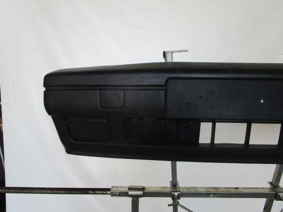 Stoßstange vorne leichte Kratzer VW POLO COUPE (86C, 80) 1.0 CAT 33 KW 867807217D 2BC Bild Stoßstange vorne leichte Kratzer VW POLO COUPE (86C, 80) 1.0 CAT 33 KW 867807217D 2BC