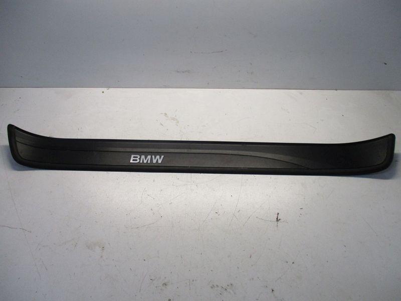 Zierleiste Einstiegsleiste links vorn Kratzer siehe Bild BMW 3 TOURING (E91) 320D 130 KW 7060279 Bild Zierleiste Einstiegsleiste links vorn Kratzer siehe Bild BMW 3 TOURING (E91) 320D 130 KW 7060279