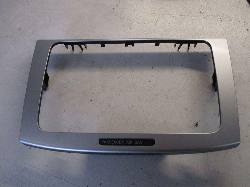 Radio/CD-Wechsler-Kombination Blende Deckoblende Abdeckung VW GOLF V (1K1) 1.9 TDI 77 KW 3C0858069AE