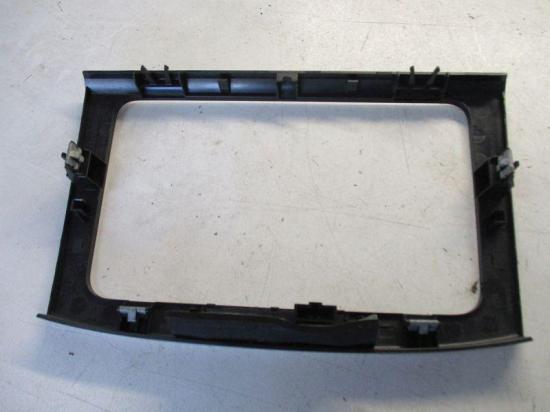 Radio/CD-Wechsler-Kombination Blende Deckoblende Abdeckung VW GOLF V (1K1) 1.9 TDI 77 KW 3C0858069AE Bild Radio/CD-Wechsler-Kombination Blende Deckoblende Abdeckung VW GOLF V (1K1) 1.9 TDI 77 KW 3C0858069AE