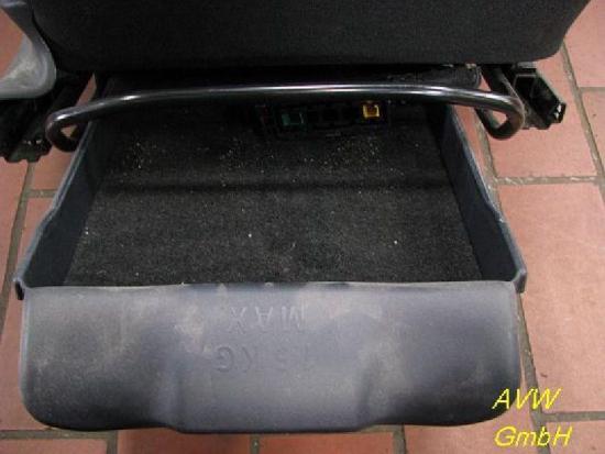 Sitz rechts vorn OPEL MERIVA 1.6 16V 74 KW Bild Sitz rechts vorn OPEL MERIVA 1.6 16V 74 KW