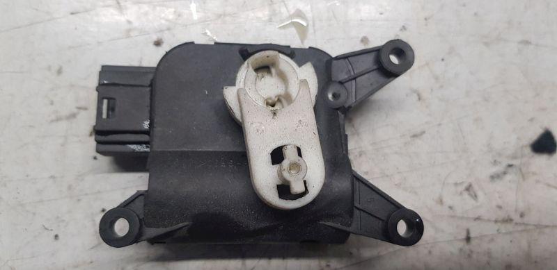 Stellmotor Lüftung VW GOLF PLUS (5M1, 521) 1.6 TDI 77 KW 3C1907511