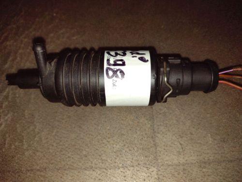 Wasserpumpe Scheibenreinigung vorn AUDI 4A0955651 Bild Wasserpumpe Scheibenreinigung vorn AUDI 4A0955651