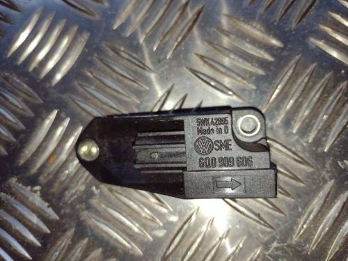 Sensor für Airbag links vorn VW GOLF IV 66 KW 6Q0909606