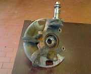 Achsschenkel Vorne Links Nissan Primera P10, W10