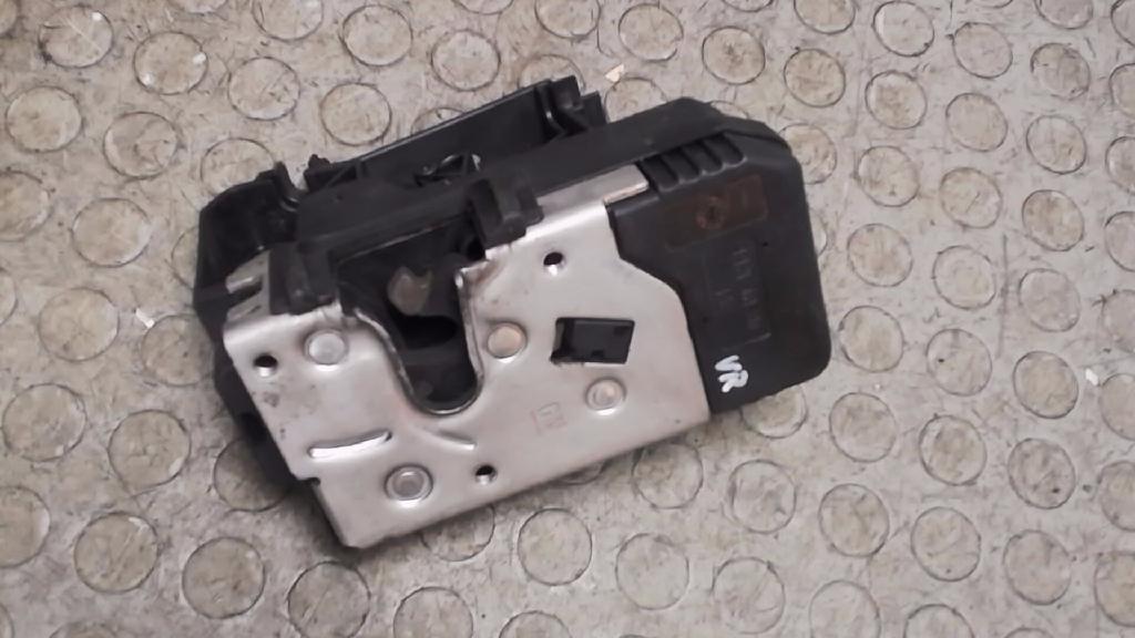 Türschloss Vorn Rechts Opel Corsa C 13154792