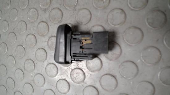 Schalter Heckscheibenheizung Subaru Impreza Gfc/gc/gf Bild Schalter Heckscheibenheizung Subaru Impreza Gfc/gc/gf