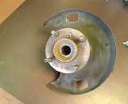 Achsschenkel Vorne Links Nissan Primera P10, W10