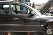T�R Vorn Rechts ( Combi ) Toyota Avensis T22