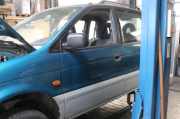 TÜR Vorn Links Mitsubishi Space Runner N10