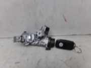 Zündschloss mit einem Schlüssel (Komfortsitze Lordosenstütze Sitze vorn heizbar)