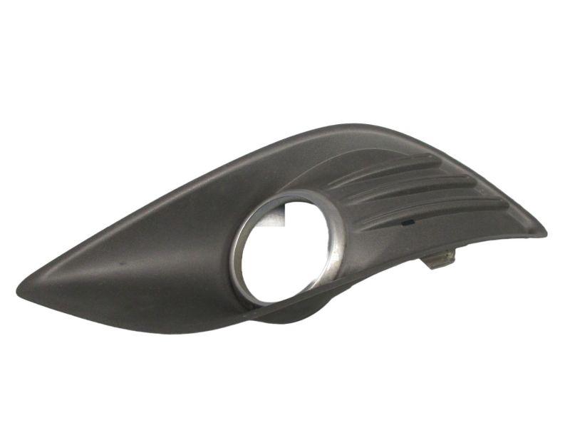 Nebelscheinwerfer links Verkleidung Blende Abdeckung FORD FOCUS II KOMBI (DA_) 1.6 TDCI 66 KW 8M51-R19953-AEW Bild Nebelscheinwerfer links Verkleidung Blende Abdeckung FORD FOCUS II KOMBI (DA_) 1.6 TDCI 66 KW 8M51-R19953-AEW
