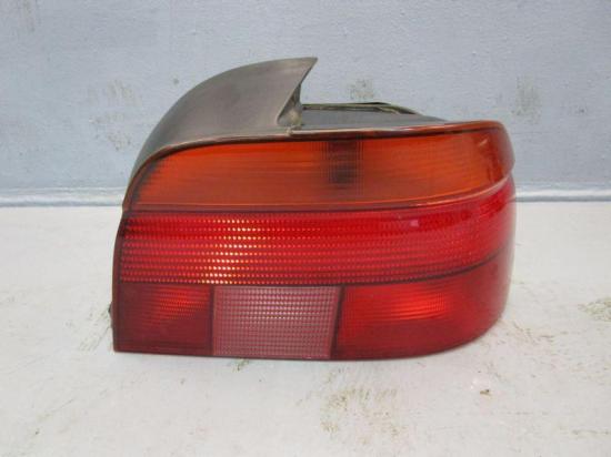 Rückleuchte Rücklicht rechts BMW 5 (E39) 528I 142 KW 8358032 Bild Rückleuchte Rücklicht rechts BMW 5 (E39) 528I 142 KW 8358032
