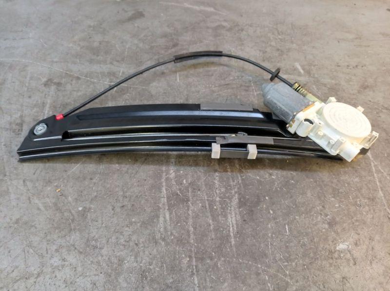 Fensterheber rechts hinten mit Fensterhebermotor BMW 5 TOURING (E39) 520I 110 KW 8360511 Bild Fensterheber rechts hinten mit Fensterhebermotor BMW 5 TOURING (E39) 520I 110 KW 8360511