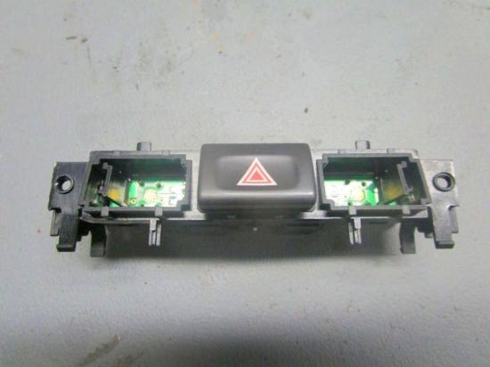 Schalter Warnblinkschalter JAGUAR X-TYPE (CF1) 2.0 V6 115 KW 1X43-138302-AD Bild Schalter Warnblinkschalter JAGUAR X-TYPE (CF1) 2.0 V6 115 KW 1X43-138302-AD