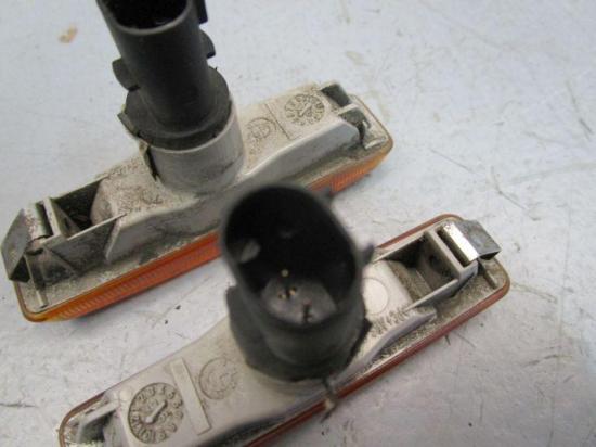 Blinker Kotflügel links und rechts BMW 5 (E39) 528I 142 KW 8360589 Bild Blinker Kotflügel links und rechts BMW 5 (E39) 528I 142 KW 8360589