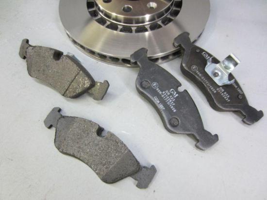 Bremsensatz für Scheibenbremse vorne Opel Astra F, Calibra 2.0i 256mm OU 93175469 93182282 93192637 Bild Bremsensatz für Scheibenbremse vorne Opel Astra F, Calibra 2.0i 256mm OU 93175469 93182282 93192637