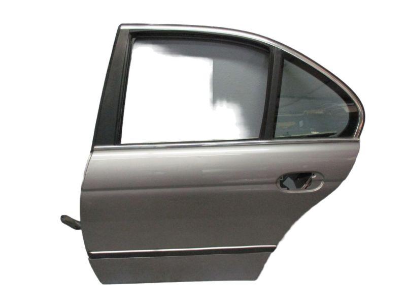 Tür Türe links hinten Aspensilber met. 339 BMW 5 (E39) 528I 142 KW Bild Tür Türe links hinten Aspensilber met. 339 BMW 5 (E39) 528I 142 KW