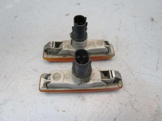 Blinker Kotflügel links und rechts BMW 5 (E39) 528I 142 KW 8360589 Bild Blinker Kotflügel links und rechts BMW 5 (E39) 528I 142 KW 8360589