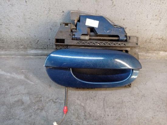 Türgriff Türaussengriff rechts hinten Biarritzblau (363) BMW 5 TOURING (E39) 520I 110 KW 8210864 Bild Türgriff Türaussengriff rechts hinten Biarritzblau (363) BMW 5 TOURING (E39) 520I 110 KW 8210864