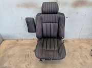 Sitz links vorn Stoff MERCEDES-BENZ 124 STUFENHECK W124 260 E 118 KW