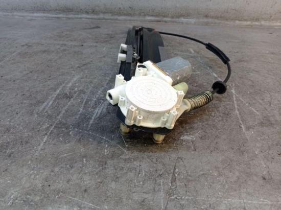 Fensterheber rechts hinten mit Fensterhebermotor BMW 5 TOURING (E39) 520I 110 KW 8360511 Bild Fensterheber rechts hinten mit Fensterhebermotor BMW 5 TOURING (E39) 520I 110 KW 8360511