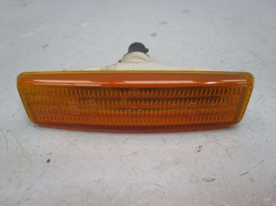 Blinker Kotflügel links und rechts BMW 5 (E39) 528I 142 KW 8360589 Bild Blinker Kotflügel links und rechts BMW 5 (E39) 528I 142 KW 8360589