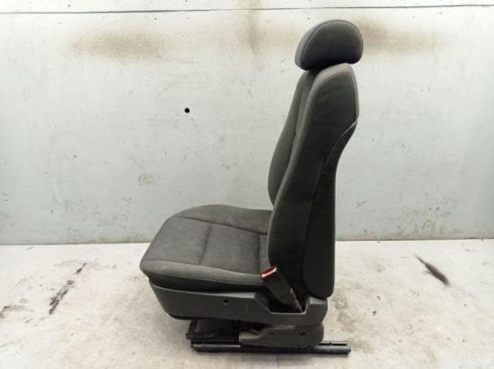 Sitz rechts vorn Stoff BMW 5 TOURING (E39) 520I 110 KW Bild Sitz rechts vorn Stoff BMW 5 TOURING (E39) 520I 110 KW
