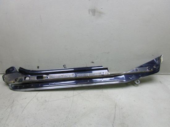 Kotflügel links Aufnahme Halter Längsträger VW TOUAREG 7L 2.5 R5 02-06 128 KW 7L6805175D Bild Kotflügel links Aufnahme Halter Längsträger VW TOUAREG 7L 2.5 R5 02-06 128 KW 7L6805175D