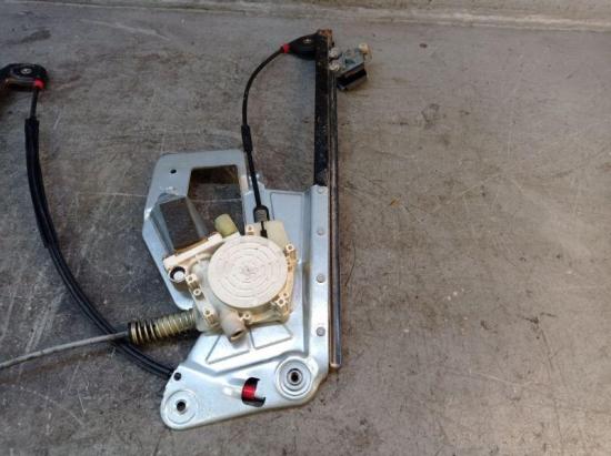 Fensterheber vorne links mit Fensterhebermotor BMW 5 TOURING (E39) 520I 110 KW Bild Fensterheber vorne links mit Fensterhebermotor BMW 5 TOURING (E39) 520I 110 KW