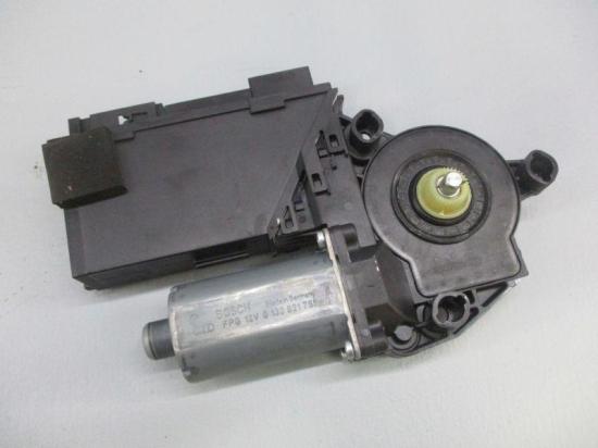 Motor Fensterheber links hinten mit Türsteuergerät PORSCHE CAYENNE (955) S 4.8 283 KW 7L0959703C 7L0959795A Bild Motor Fensterheber links hinten mit Türsteuergerät PORSCHE CAYENNE (955) S 4.8 283 KW 7L0959703C 7L0959795A