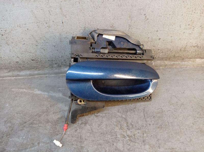 Türgriff Türaussengriff vorne rechts Biarritzblau (363) BMW 5 TOURING (E39) 520I 110 KW Bild Türgriff Türaussengriff vorne rechts Biarritzblau (363) BMW 5 TOURING (E39) 520I 110 KW