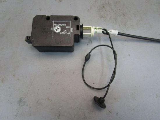 Stellmotor Tankklappe BMW 5 (E39) 528I 142 KW 8352168 Bild Stellmotor Tankklappe BMW 5 (E39) 528I 142 KW 8352168