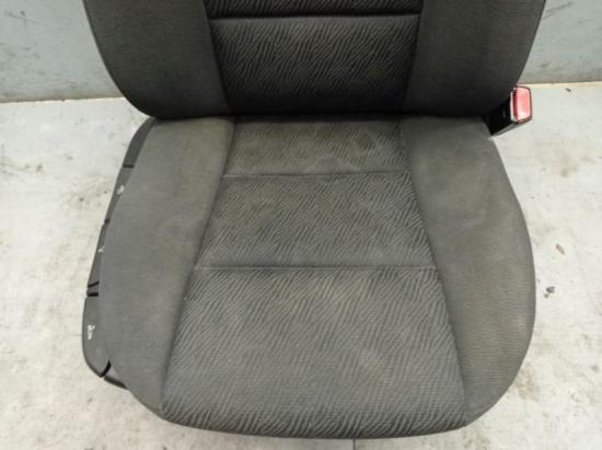 Sitz rechts vorn Stoff BMW 5 TOURING (E39) 520I 110 KW Bild Sitz rechts vorn Stoff BMW 5 TOURING (E39) 520I 110 KW