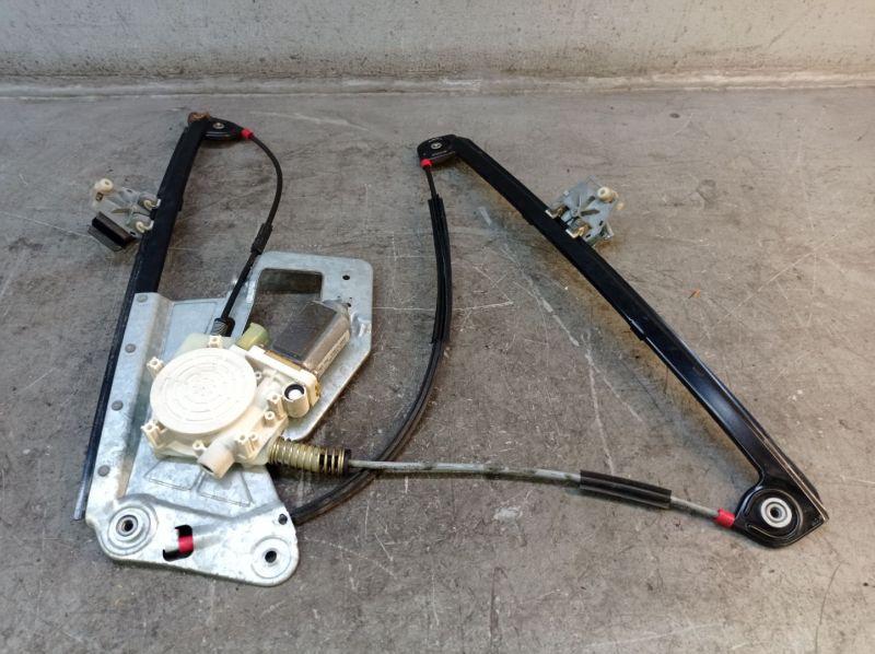 Fensterheber vorne rechts mit Fensterhebermotor BMW 5 TOURING (E39) 520I 110 KW 9030187 Bild Fensterheber vorne rechts mit Fensterhebermotor BMW 5 TOURING (E39) 520I 110 KW 9030187