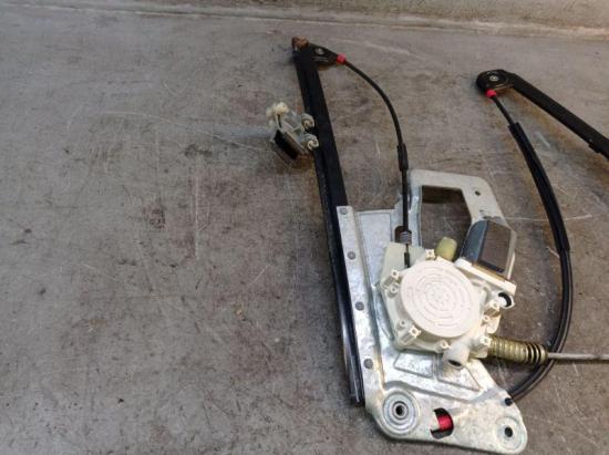 Fensterheber vorne rechts mit Fensterhebermotor BMW 5 TOURING (E39) 520I 110 KW 9030187 Bild Fensterheber vorne rechts mit Fensterhebermotor BMW 5 TOURING (E39) 520I 110 KW 9030187