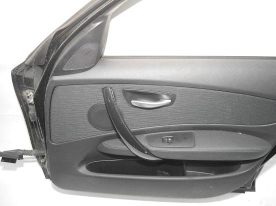 Tür rechts vorn SCHWARZ 2 ( 668 ) BMW 1 (E87) 118D 105 KW Bild Tür rechts vorn SCHWARZ 2 ( 668 ) BMW 1 (E87) 118D 105 KW