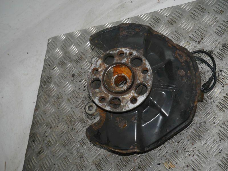 Achsschenkel rechts vorn MERCEDES-BENZ A-KLASSE (W169) A 180 CDI 80 KW A1693300620 / A1693300820