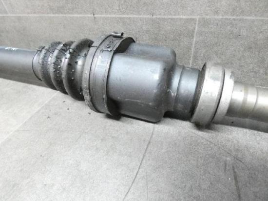 Antriebswelle rechts 206 SW 1,4l 65kw Peugeot 206 SW Kombi (Typ:2E) Bild Antriebswelle rechts 206 SW 1,4l 65kw Peugeot 206 SW Kombi (Typ:2E)